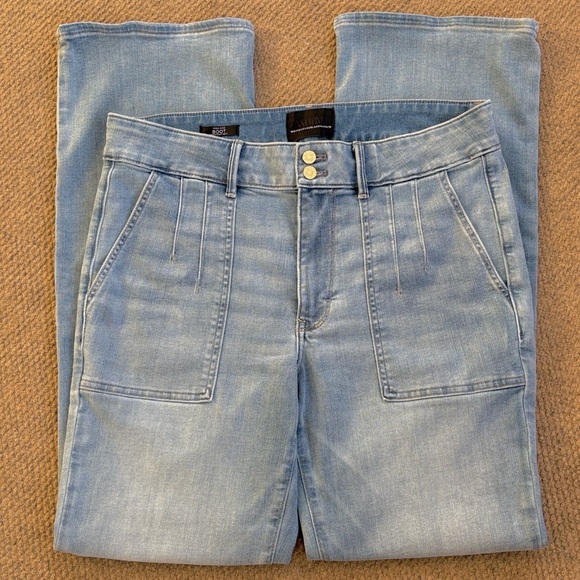 EUC White House Black Market High Rise Everyday Soft Jeans Size 14 - Picture 5 of 12